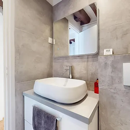 Cosy - Eiffel Tower Paris